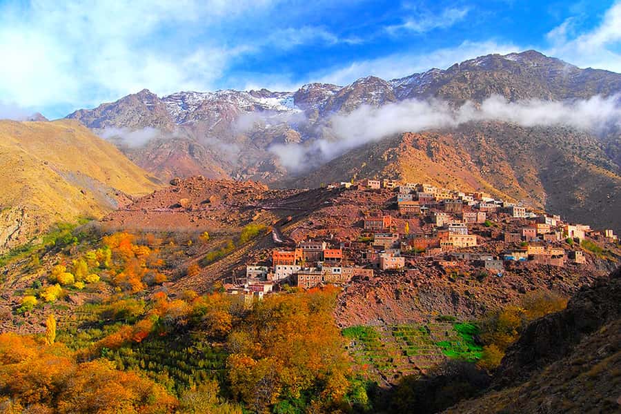 2 Days Desert Agafay and Atlas Mountains Trek From Marrakech - The riad night in the Atlas: comfort, views, and possible noise