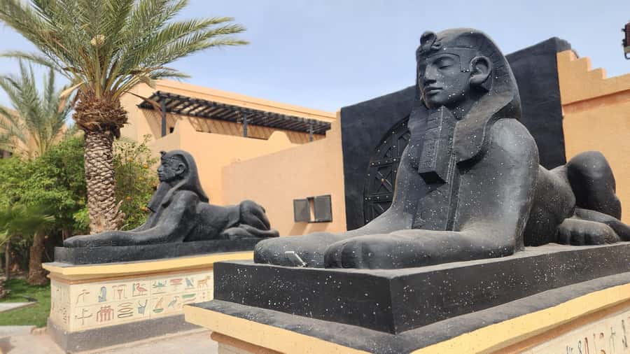 3-Day Desert Adventure: Ouarzazate to Merzouga - What to bring, and what to wear (so you do not suffer in photos)