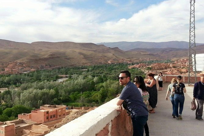 3-Day Luxury/Budget Desert Tour to Marrakech via Merouga from Fez - Day 2: Rissani market and Todra Gorge with locals on the walk