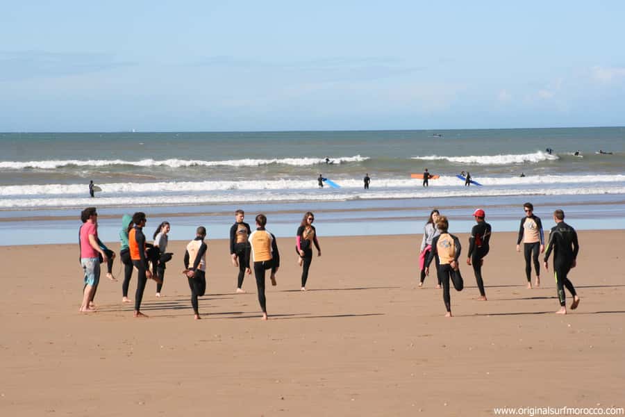 Agadir: Taghazout Beach Surf Lesson with Lunch and Transfer - Gear and comfort: wetsuit, board, and what to bring