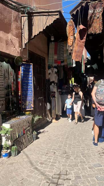 Agadir/Taghazout : Marrakech Guided Tour old Medina & Souks - Jemaa el-Fna Square: Street Food, Performers, and When to Pay Attention