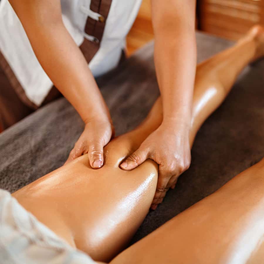 Agadir: Traditional Massage - Entering the Spa: Quiet Rooms, Tea, and Women’s Care