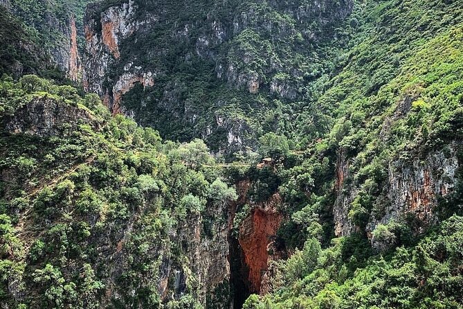 Akchour waterfalls tours - Your Route Choice: Main Falls or a Shorter God’s Bridge Hike