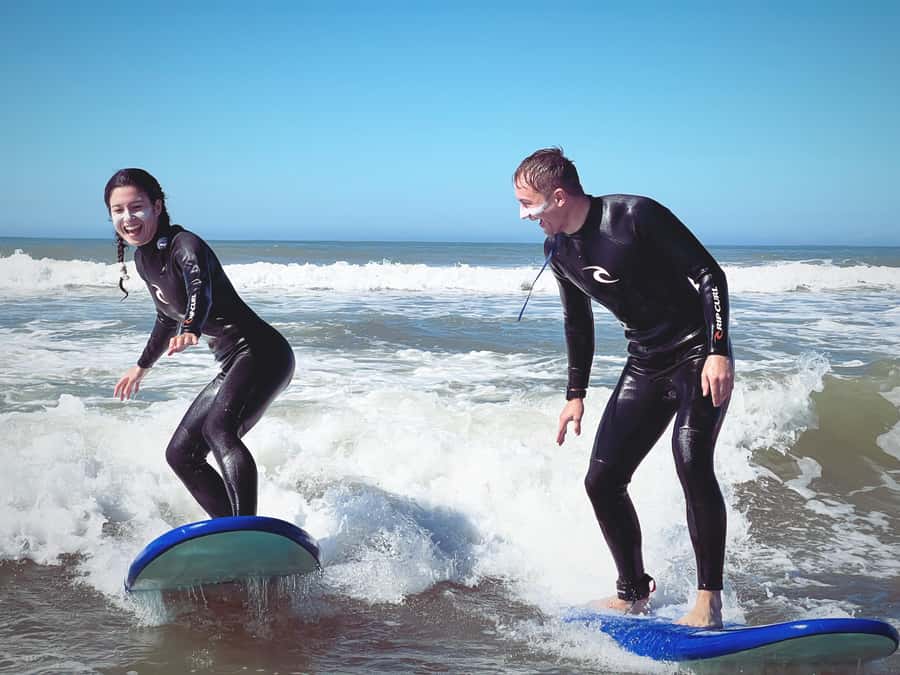 Beginners friendly surf in nice spots - Key highlights at a glance