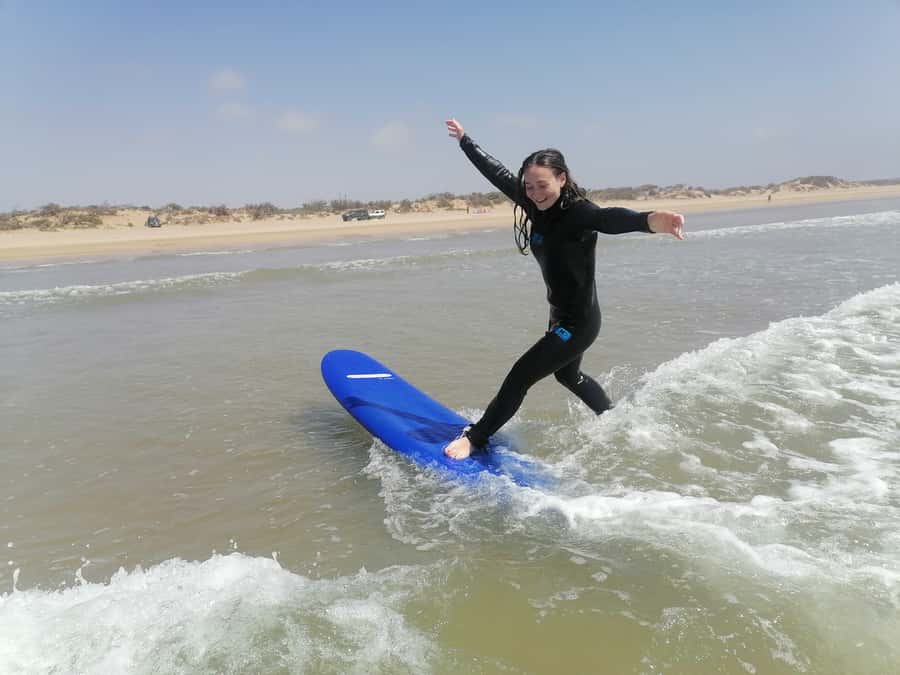 Beginners friendly surf in nice spots - The break and drinks: small detail, real impact