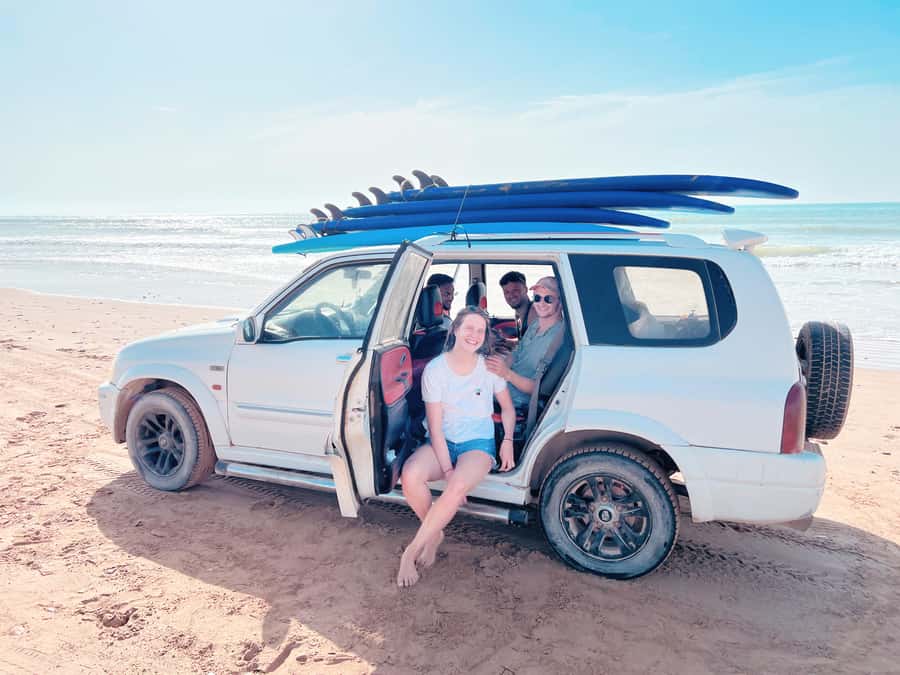 Beginners friendly surf in nice spots - Getting picked up and starting at Bab Marrakech