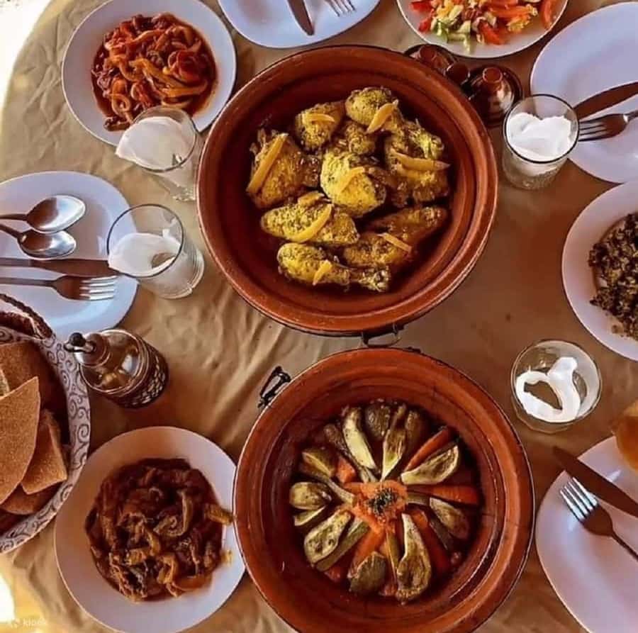Buggy ride with camels and dinner show in agafay desert - Moroccan dinner and Berber show: what you eat and why it works