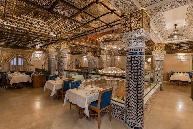 Casablanca City Night Tour and Traditional Moroccan Dinner - Dar El Kaid dinner and oriental dance show: what the night’s main event feels like