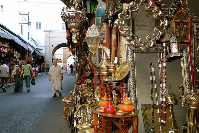 Casablanca City Tour: Hassan II Mosque, Arab League Park & Sights - Muhammad V Square and United Nations Square for everyday city life