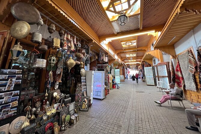 Casablanca City Tour: Hassan II Mosque, Arab League Park & Sights - Central Marketplace and the shopping stretch for souvenirs you can actually use