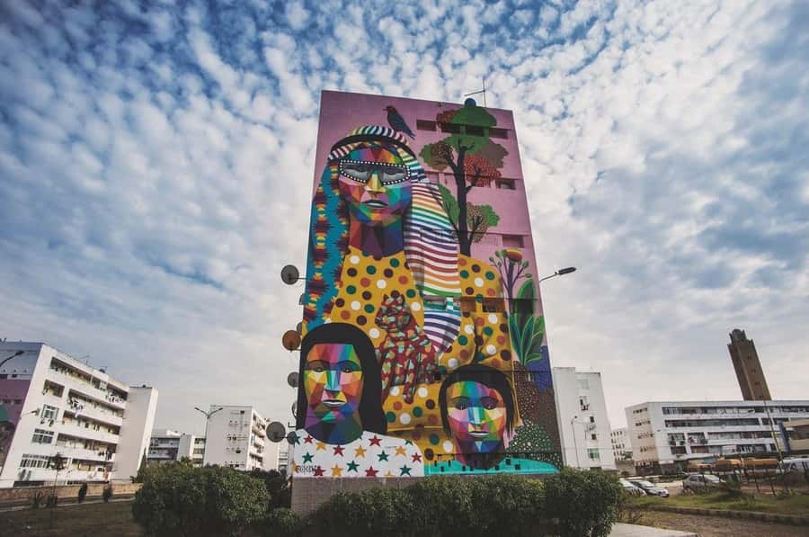 Casablanca Full-Day City Tour with round-trip hotel transfer - Colonial District Stops: Royal Palace Exteriors and Church Architecture