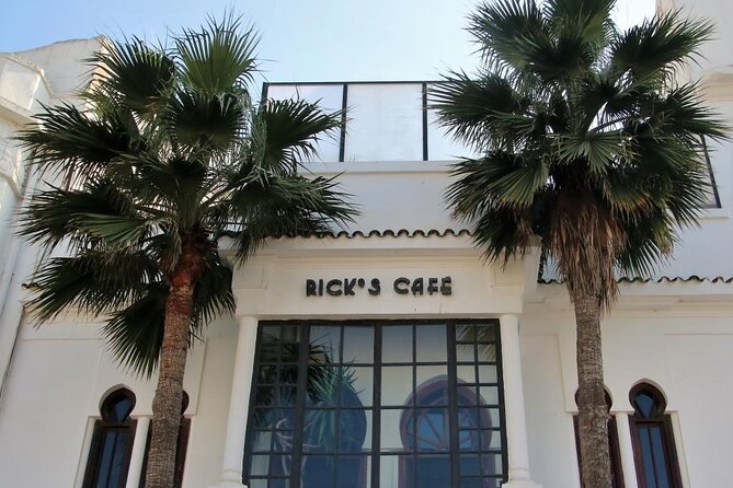 Casablanca Half-day guided tour - Quartier Habous: Moroccan architecture and souk energy in 20 minutes