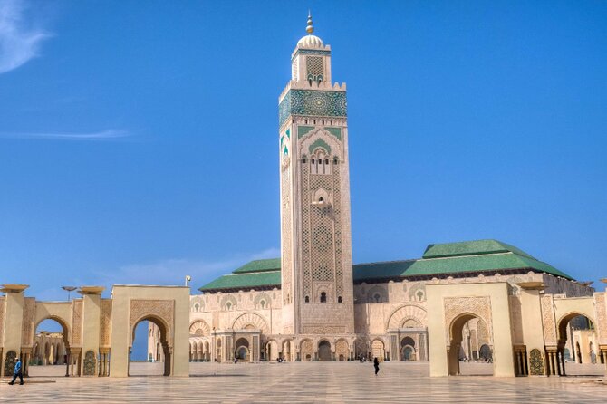 Casablanca: Hassan II Mosque & City Highlights Tour - Rick’s Café, Muhammad V Square, and Arab League Park for quick breaks
