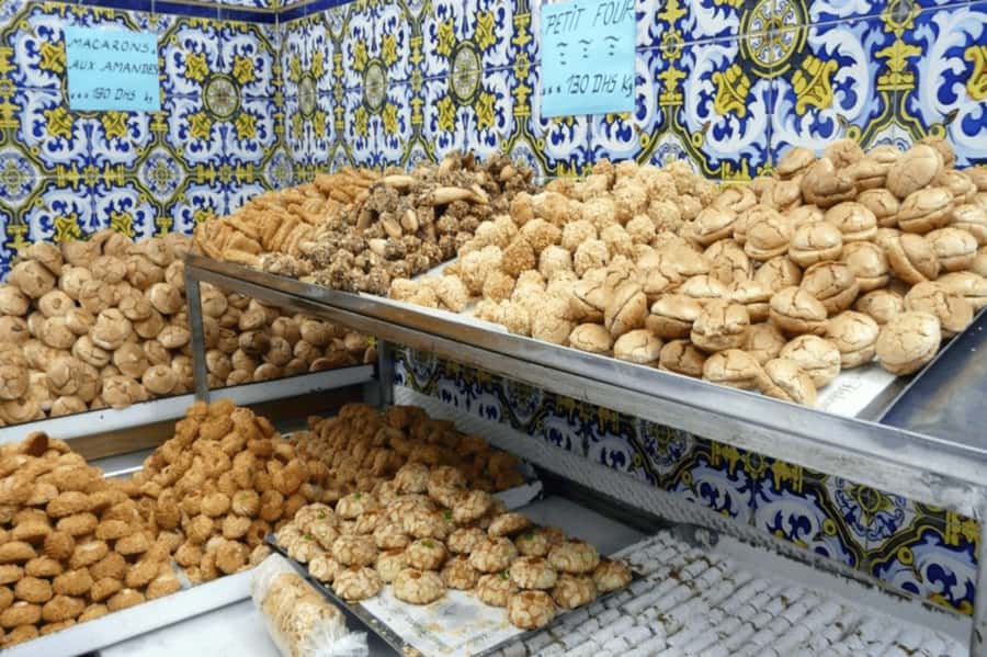 Casablanca: Layover Sightseeing Tour with Airport Transfer - Square of Mohammed V, the Pigeon Fountain, and the UN Square Snapshots