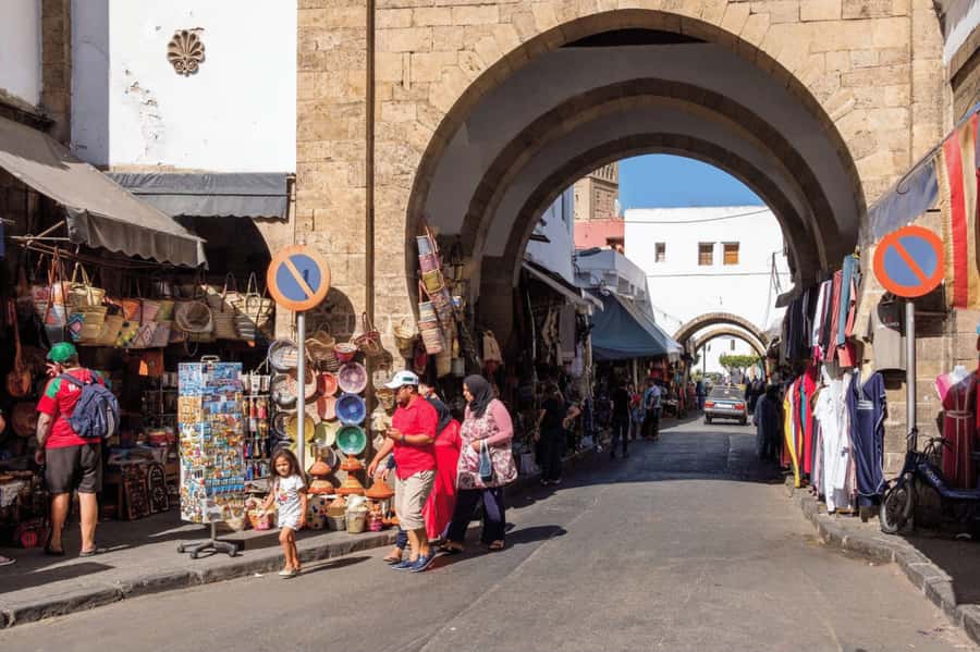 Casablanca: Private Guided Tour with Hassan II Mosque Ticket - Navigating Casablanca old city lanes without losing your afternoon