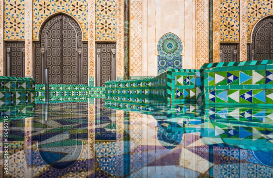 Casablanca: Private Guided Tour with Hassan II Mosque Ticket - Shopping without the headache: how this route tends to feel