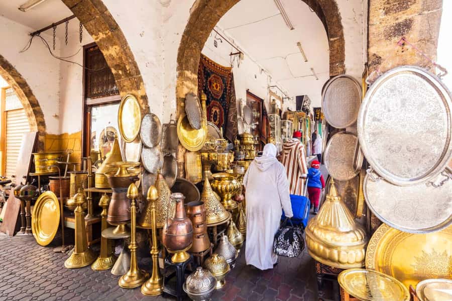 Casablanca: Traditional Souks Shopping Private Tour - Big-Ticket Shops Like Rugs: Where the Tour Can Feel Pressured