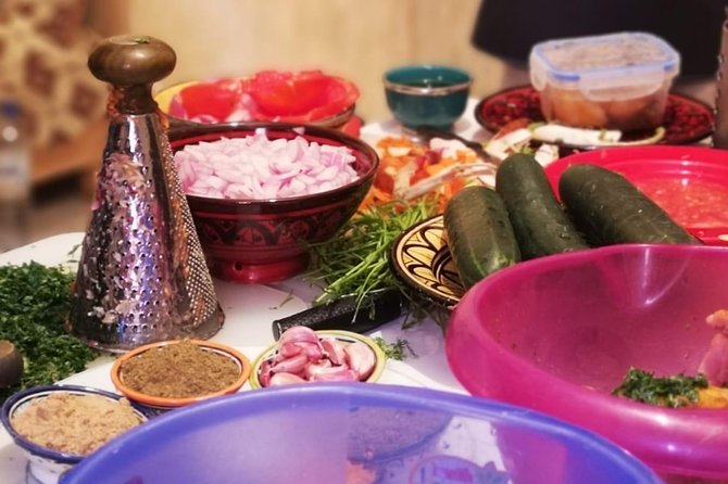 Cooking class with Chef Najla - Cooking hands-on: step-by-step technique and smart spice work