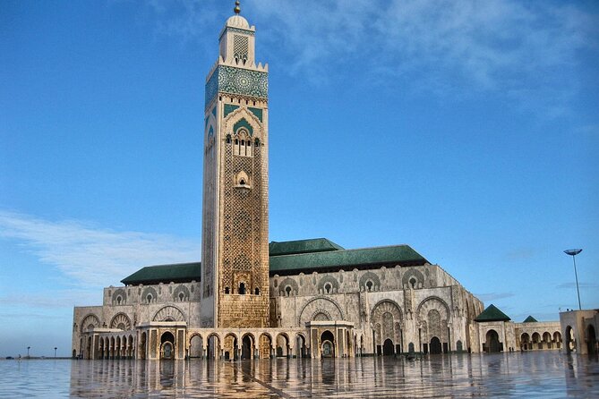 Day Trip To Casablanca from Marrakech - Lunch break reality check: eat local, plan your time