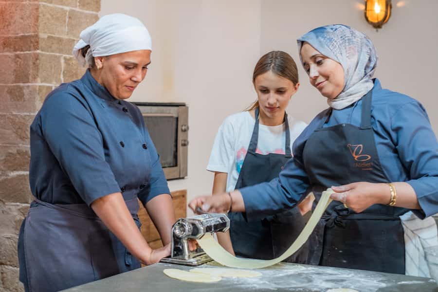 Essaouira: Moroccan pastry workshop - Languages: follow the lesson in Arabic, French, or English