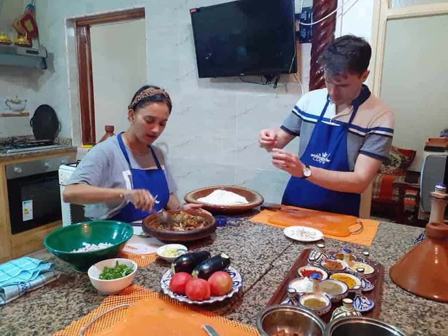 Essaouira: Traditional Family Style Moroccan Cooking Class - Key Things You’ll Notice in Essaouira