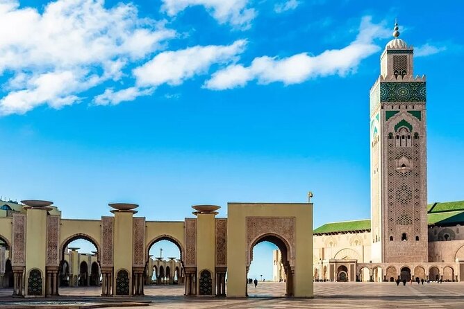 Exclusive tour of Casablanca with access to the Hassan II Mosque - Ain Diab beach: a calm Atlantic reset with family energy