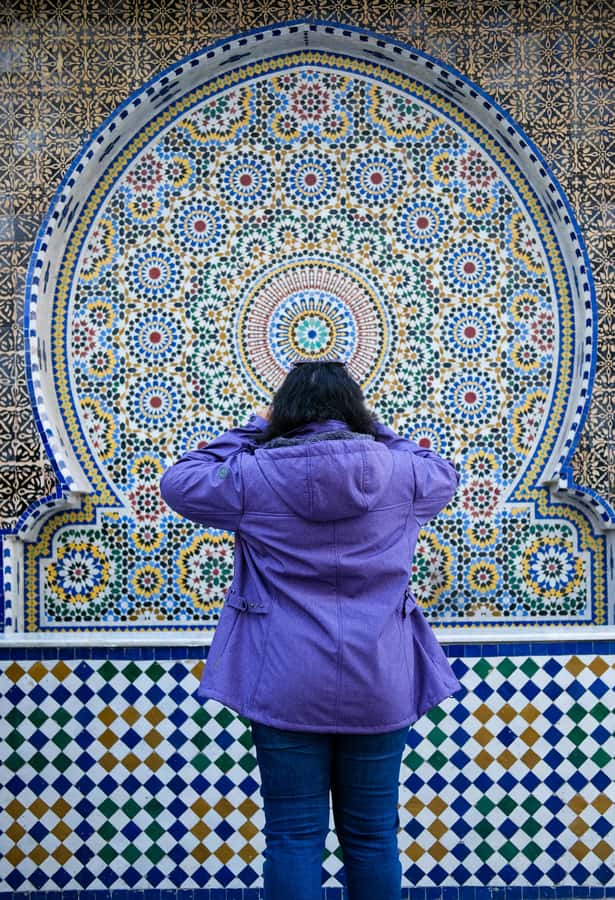 Explore Fes: Unforgettable Guided Walking Tour of the Medina - Souks, tea time, and street food: how the tour stays human
