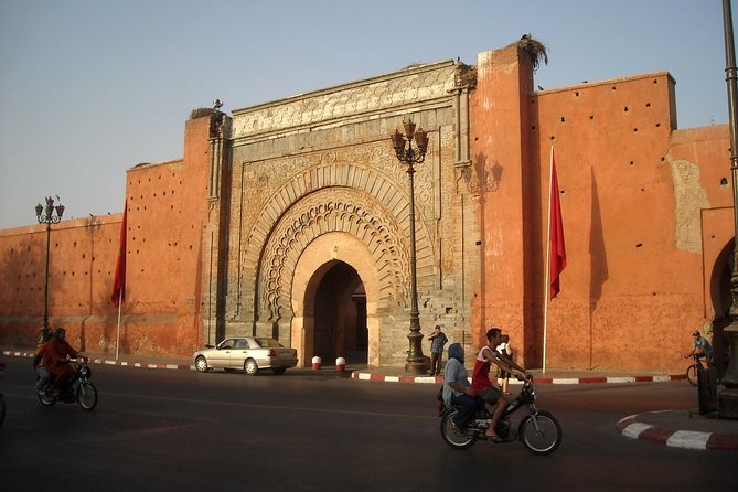 Exploring Marrakesh in half-day sightseeing tour - Stop 5: Menara Gardens and Pavilion, A Free Break From the Pressure