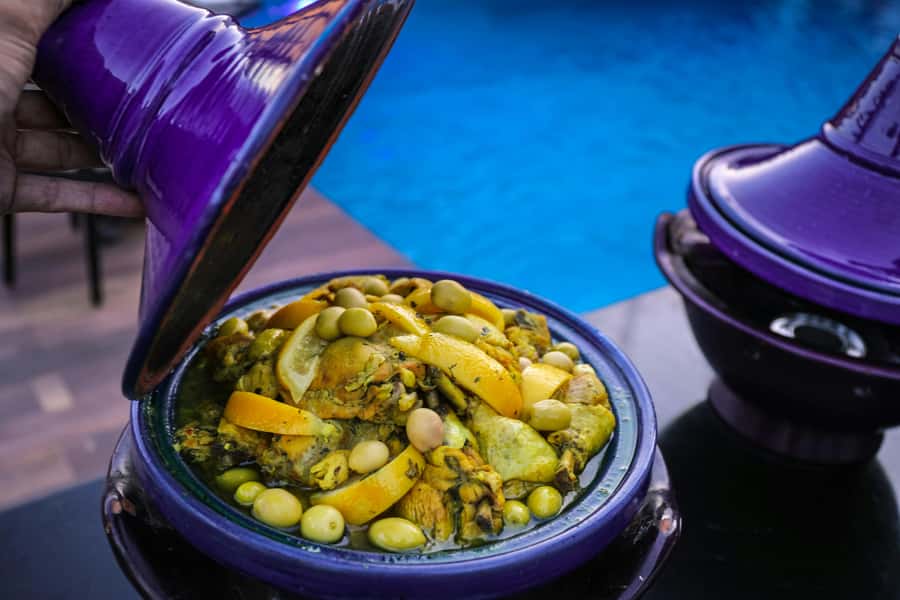 Fes: A Guided Walking Tour Through the Historic Medina - Shops in the Medina: how to keep your tour from turning commercial