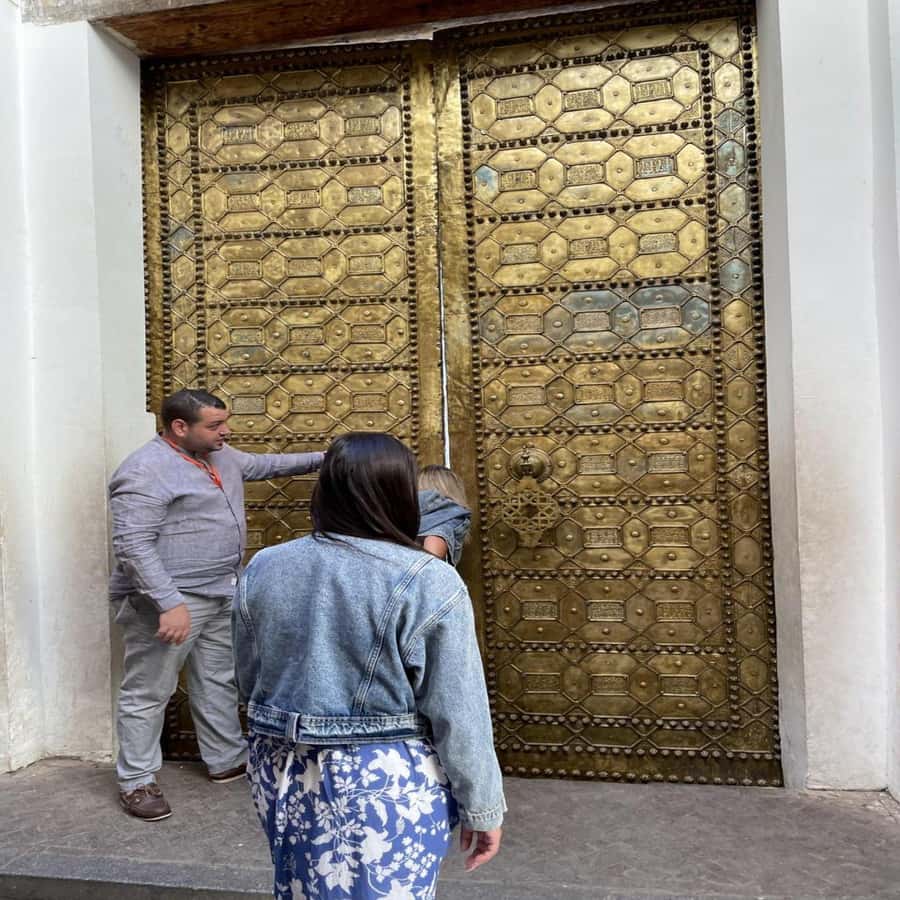 Fes: Museum, Al Attarine Madrasa & Tannery and Medina Tour - Karaouiyine Mosque and University Area: Fes as a Study City