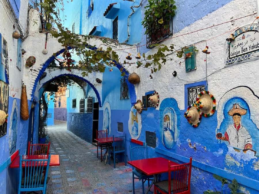 Fes to Chefchaouen Day Trip multi languages(EN/FR/ES/IT/AR) - Three planned stops and the best kind of break
