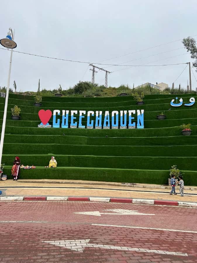 Fes to Chefchaouen Day Trip multi languages(EN/FR/ES/IT/AR) - Languages, group size, and comfort details that affect your day