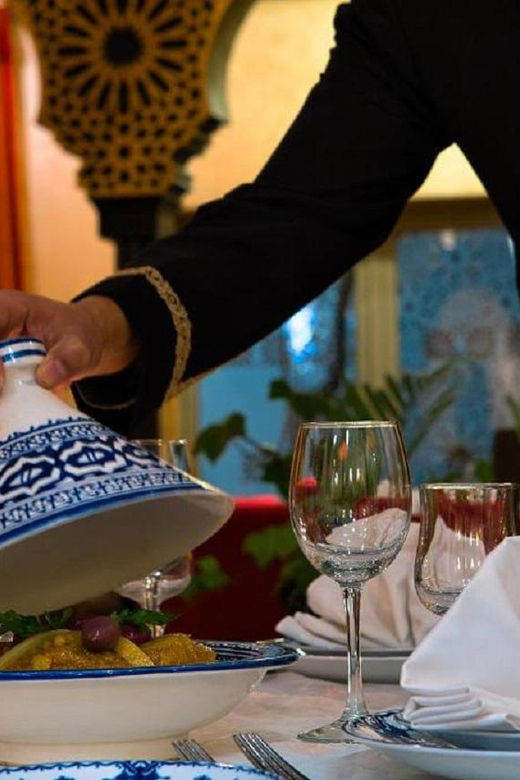 Fes : Unforgettable Dinner Show Experience with hotel pickup - Practical tips to make your night smoother