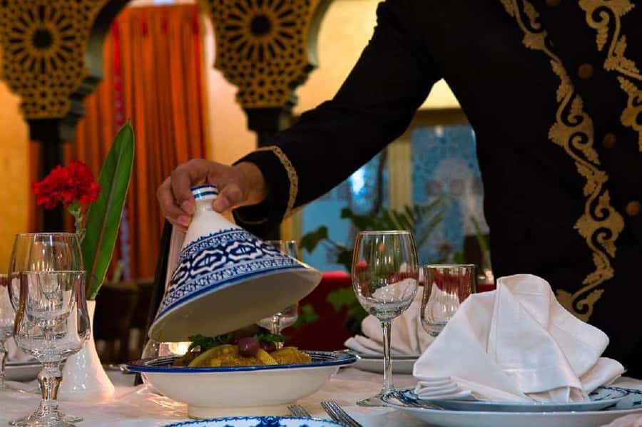 Fes : Unforgettable Dinner Show Experience with hotel pickup - Hotel pickup and the drive in, how the evening starts on the right foot