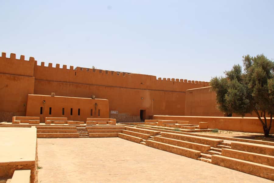 From Agadir: 4×4 Sahara Desert Safari with Lunch and Pickup - Sahara dunes and the oasis vibe, plus optional camel photos