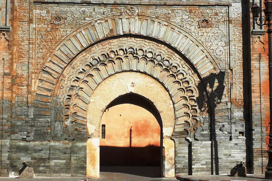 From Casablanca: Marrakech Guided Day Trip with Camel Ride - Koutoubia Mosque: the iconic minaret, viewed the right way