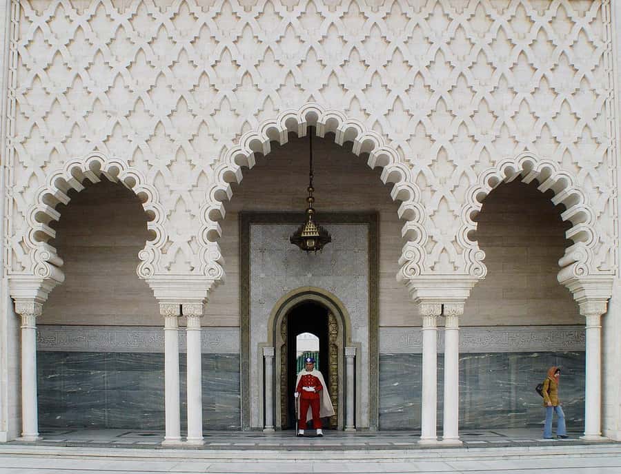 From Casablanca: Rabat Guided Day Trip with Hotel Transfers - Royal Palace access and what your passport is for