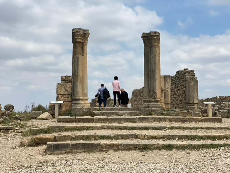 From Fes: Volubilis, Moulay Idriss, & Meknes Full-Day Trip - The Moulay Idriss Zerhoun stop: a pilgrimage town with a different rhythm