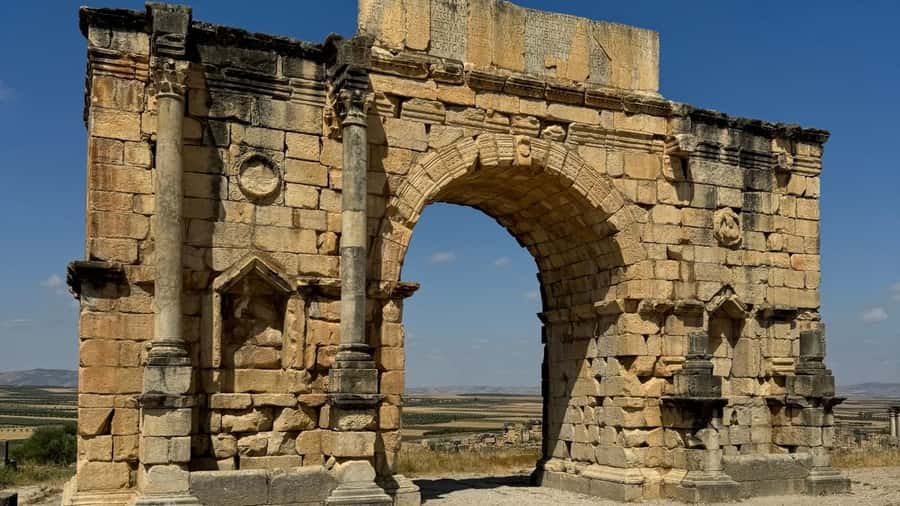 From Fez: Meknes, Volubilis and Moulay Idriss Day Trip - Volubilis Roman Ruins: Getting More Than a Quick Look