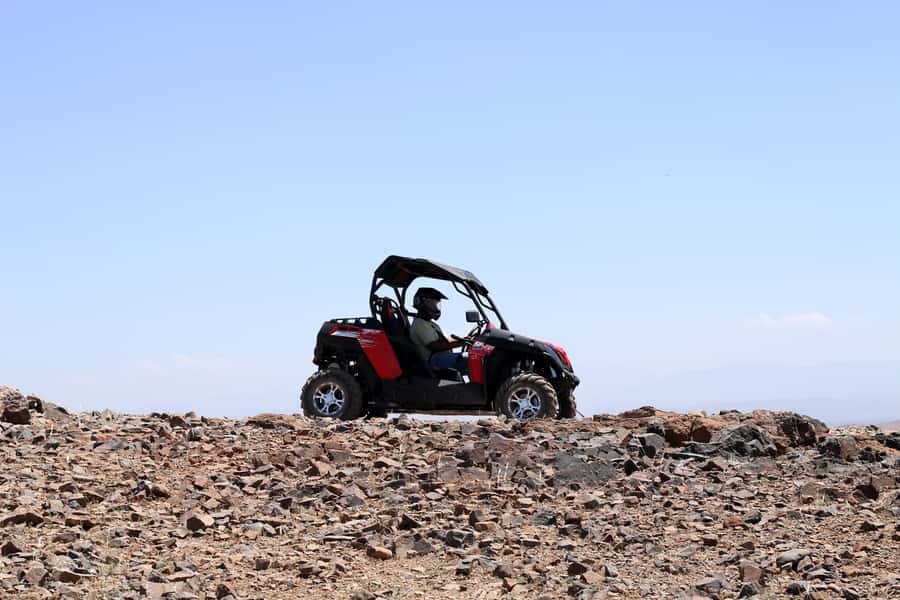 From Marakkesh: Half Day Buggy Adventure in Agafay Desert - The 800cc dune buggy experience, safety briefing, and how to get the most out of it