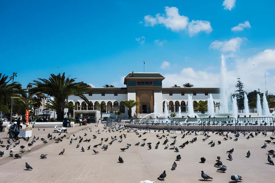 From Marrakech: Casablanca Day Trip Experience" - Old Medina souks: your best chance to feel daily Casablanca