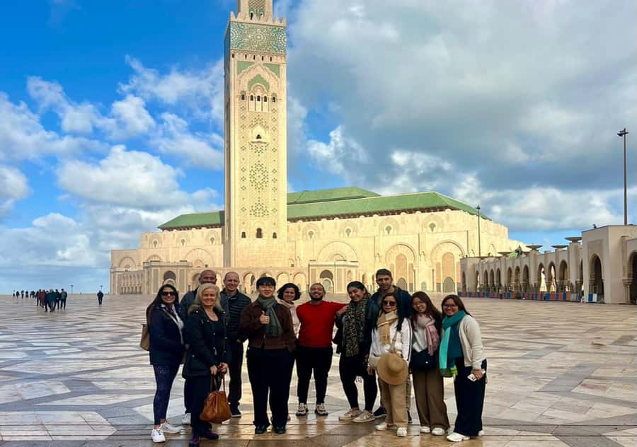 From Marrakech: Casablanca Tour with Hassan II Mosque Visit - Habous Quarter and Mohammed V Square: small windows, big city feel