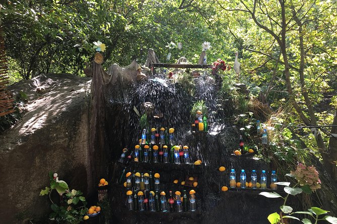 From Marrakech Full Day Trip To Ourika Valley Waterfalls - Craft shops and cooperative stops: how to handle them without killing your mood