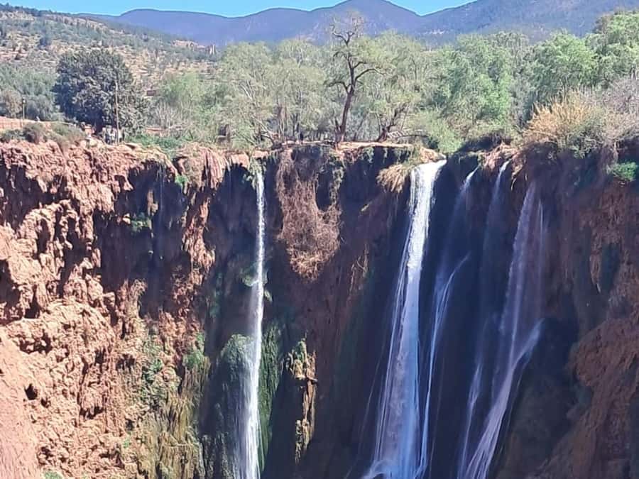 From Marrakech:Ouzoud Waterfalls Day Trip with Boat Tour - Lunch with a view: plan for paid meals and refuel time
