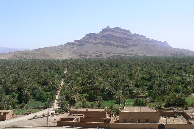 From Marrakech: Private Tour to Oasis and Trekking in the Desert of Erg Chigaga - Day 2: M’Hamid to Erg Chigaga, off-road jeeps, and Iriki tea in the dunes
