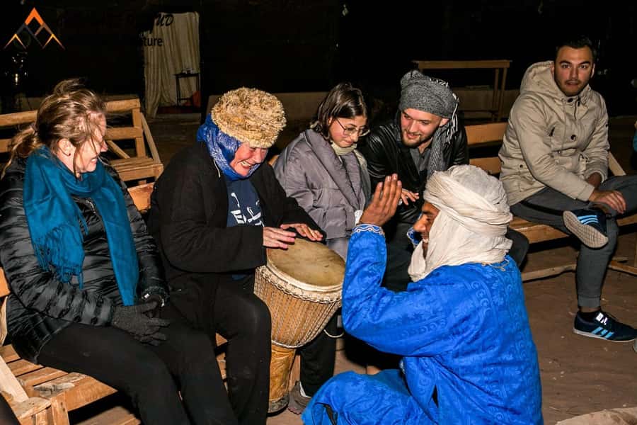 From Marrakech: Zagora 2-Day Desert Safari with Food & Camp - Berber camp check-in: your tent, showers, and campfire rhythm
