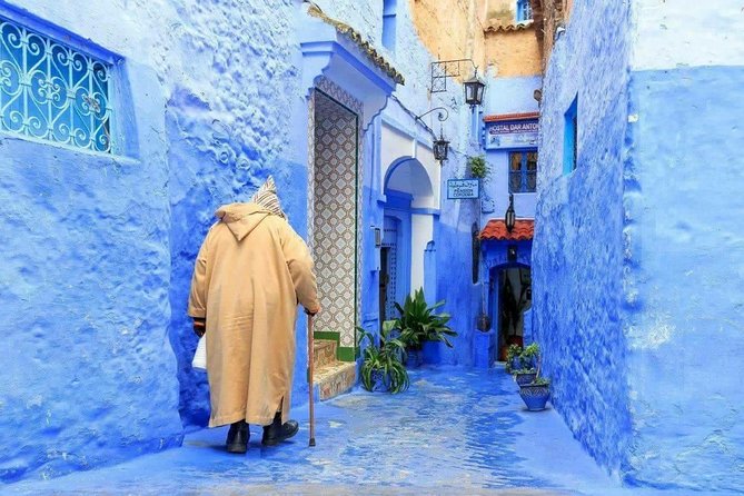 From Tangier: Chefchaouen Day Trip with Local Guide - Arriving in Chefchaouen Medina: your guided start in the right places