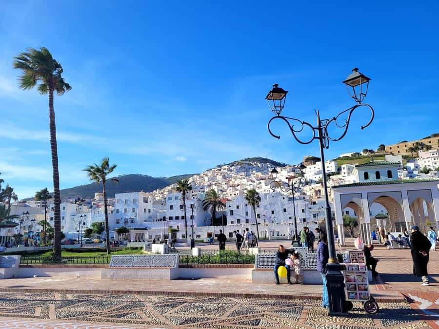 From Tangier: Day Trip to Tetouan with Local Guide - Getting there from Tangier, and how the timing actually works
