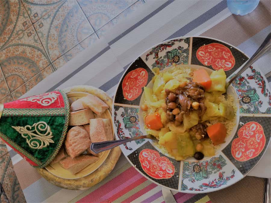 From Tarifa: Tangier Full-Day Trip with Lunch - Lunch in Tangier: Moroccan food plus the right kind of break