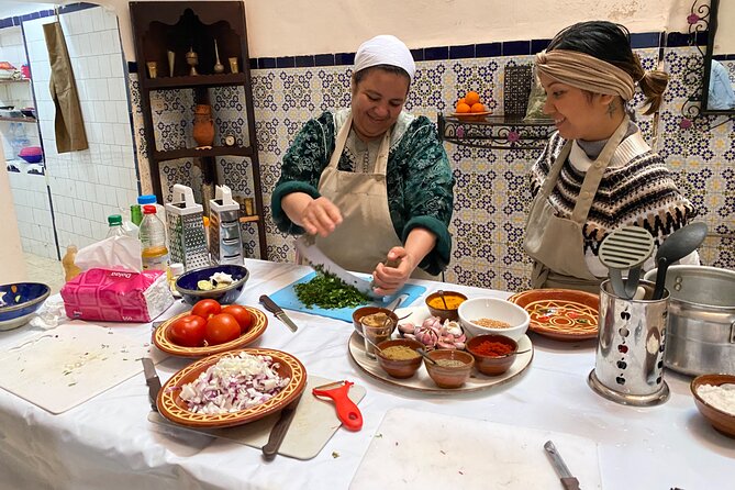 Half-Day Cooking Class with Local Chef Laila in Marrakech - Hands-On Cooking: Main Course with Ras El Hanout, Then Dessert